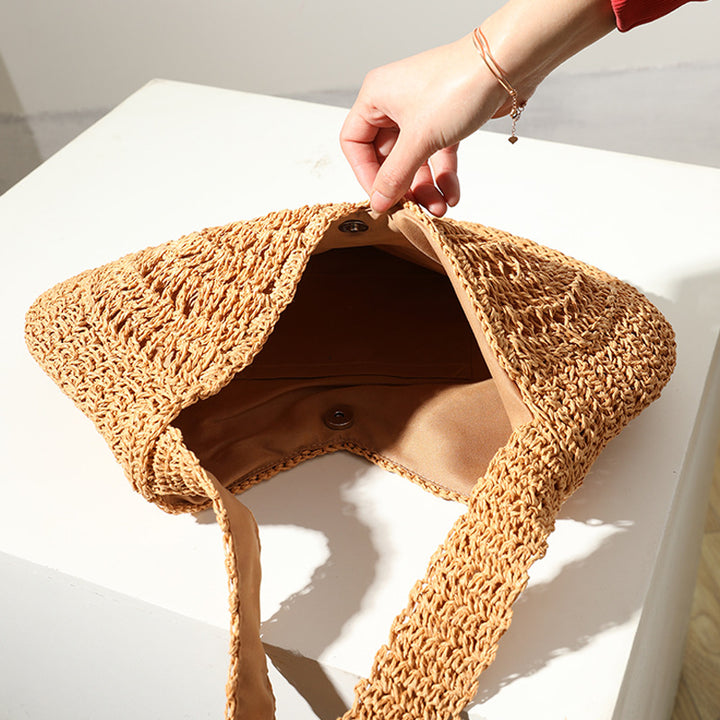 Heklet strandveske i kunstnerisk spiraldesign Skanto