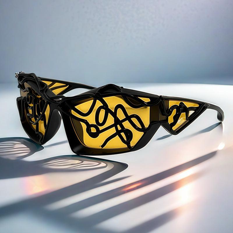 Dame Sporty solbriller med futuristisk design Skanto