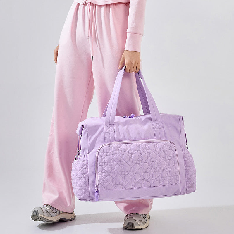 Sporty reiseveske med innovativt romdesign Skanto