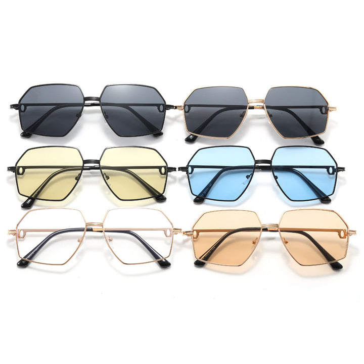 Dame Stilig geometrisk solbrille med edel metallramme Skanto