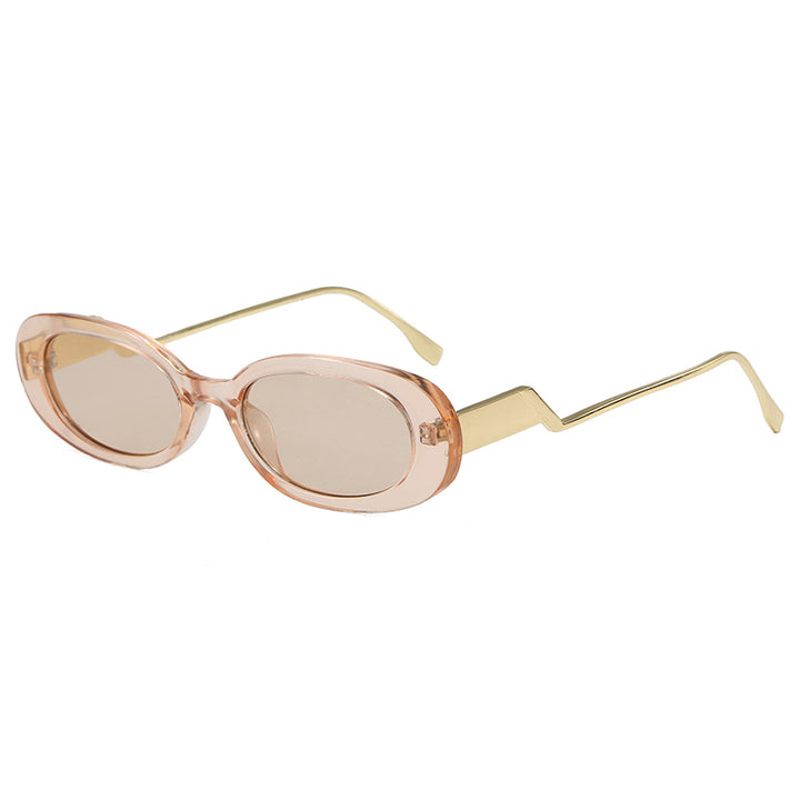 Dame retro-inspirert solbrille med moderne design og markant ramme Skanto