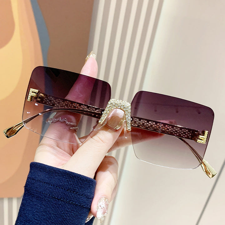 Dame ekstravagante heksagonal solbrille Skanto