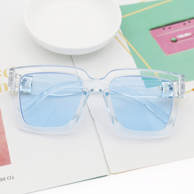 Dame trendy firkantet solbrille med høyverdig UV-beskytter teknologi Skanto