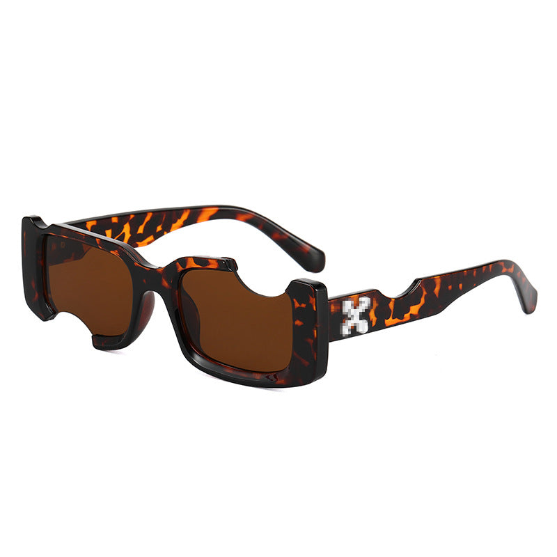 Dame eksklusiv moderne solbrille med futuristisk design Skanto