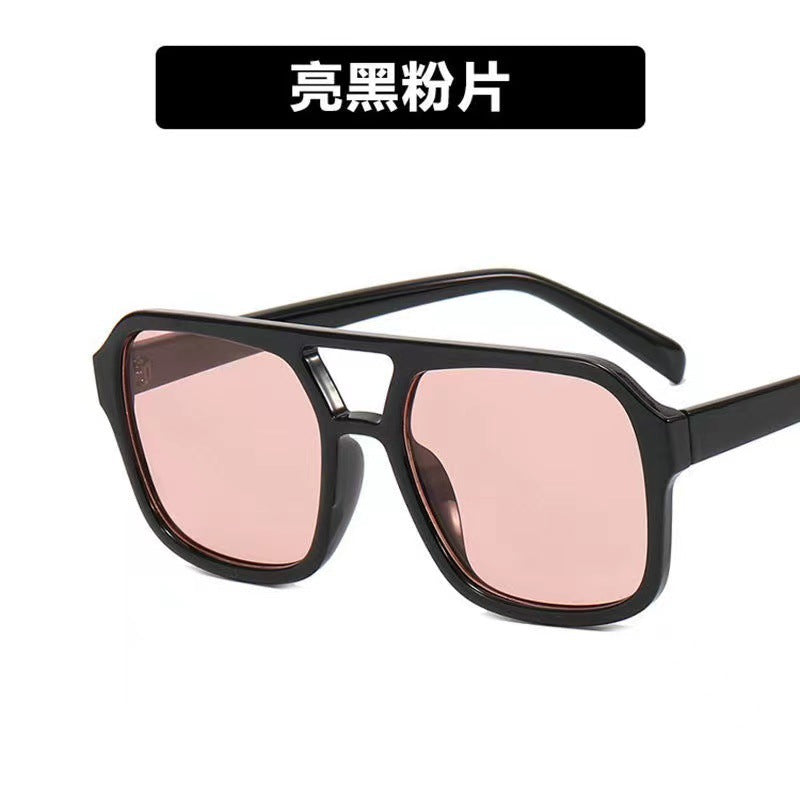 Dame modische Oversized-solbrille med iøynefallende mønster Skanto