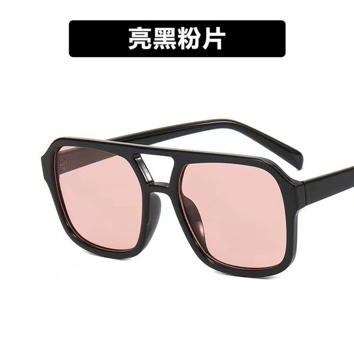 Dame modische Oversized-solbrille med iøynefallende mønster Skanto