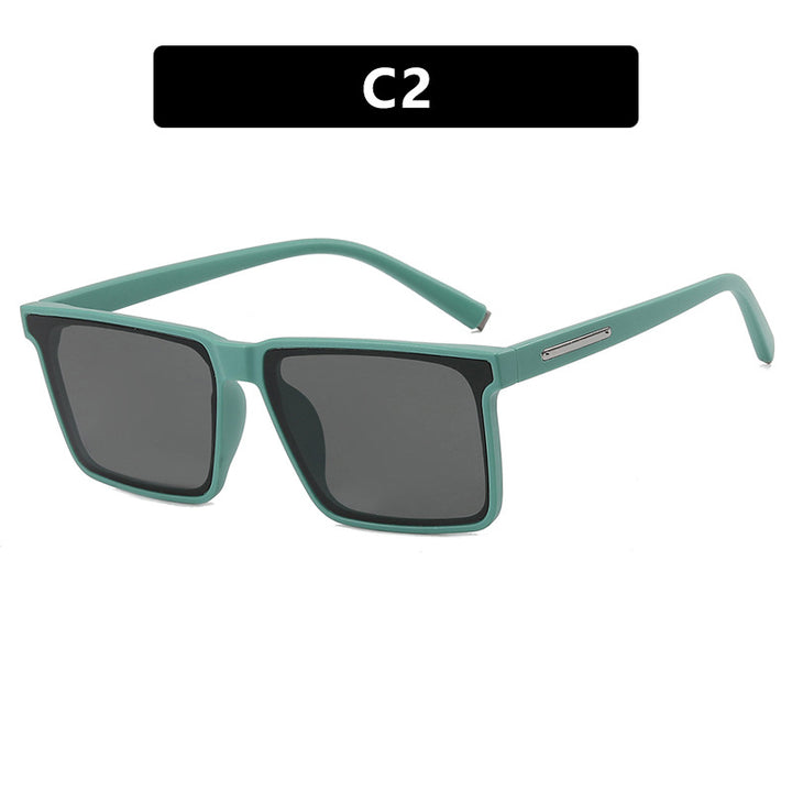 Dame kvadratisk solbrille med moderne, robust plastisk ramme Skanto