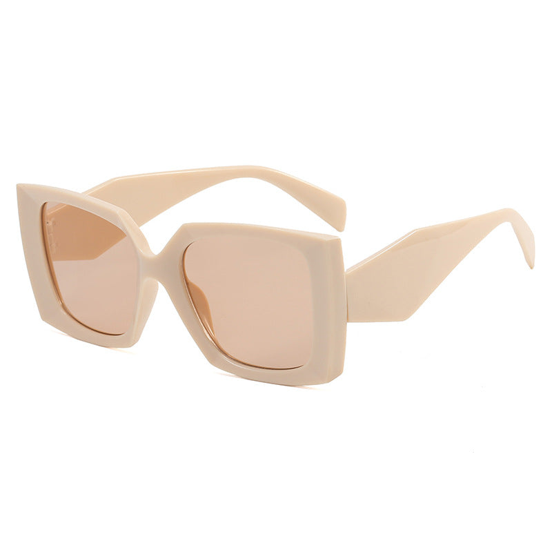 Damer Ekstraordinær Oversized-solbrille i moderne design Skanto