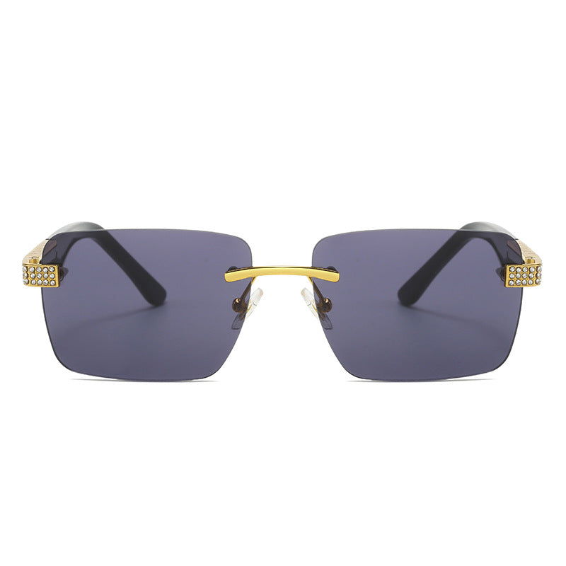 Dame fashion solbriller i elegant kvadratisk design Skanto