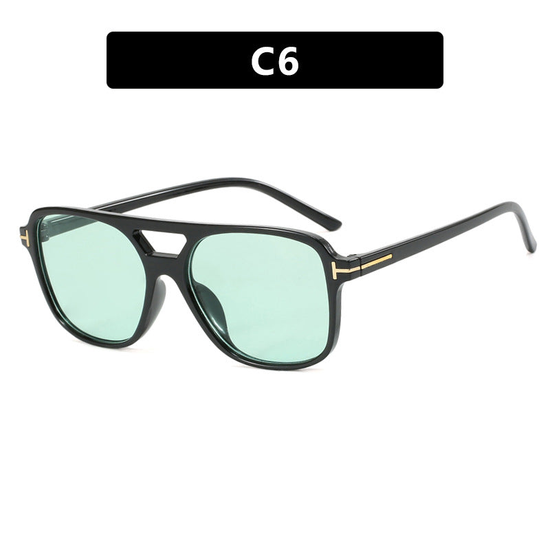 Damer trendy kvadratisk solbrille med detaljert ramme Skanto