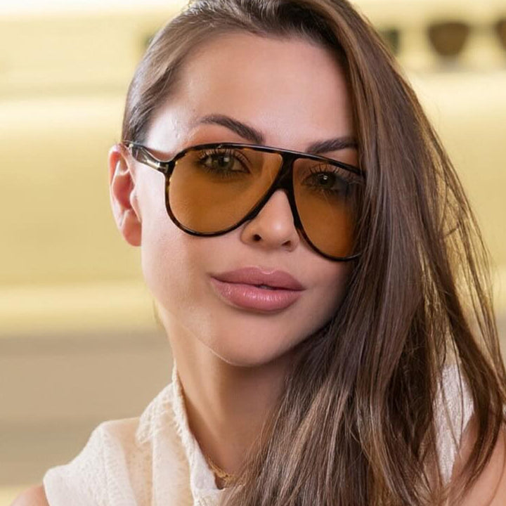 Dame moteriktig brille med stort trendy ramme Skanto