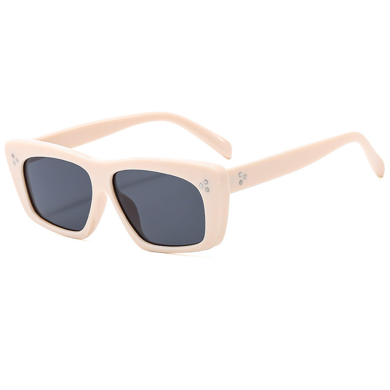 Dame kvadratisk solbrille med moderne design og polariserende linser Skanto