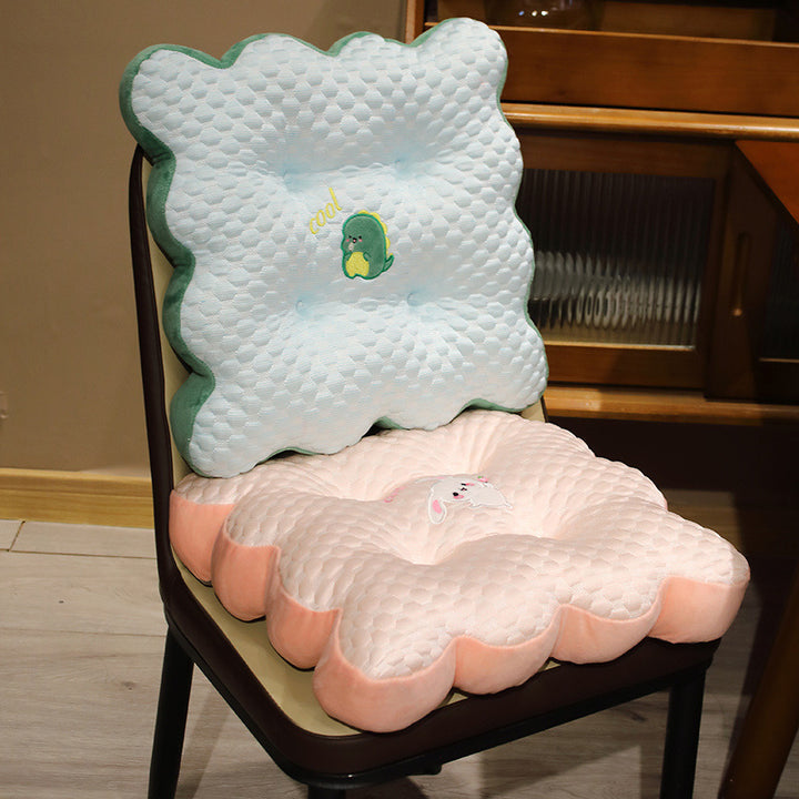 Plush sittepute med morsomt dyremotiv Skanto