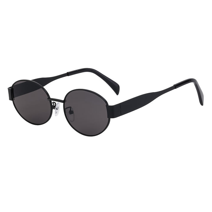 Dame moteriktig solbrille i elegant oval design Skanto