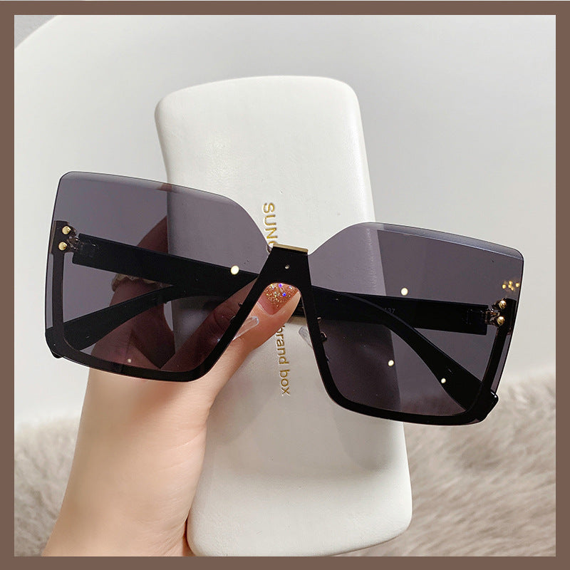 Dames oversized solbriller i moderne design med UV-beskyttelse Skanto