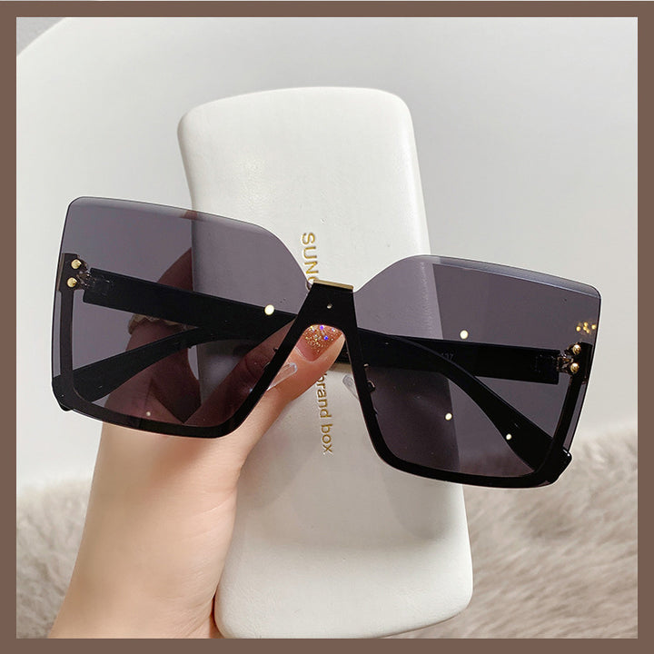 Dames oversized solbriller i moderne design med UV-beskyttelse Skanto