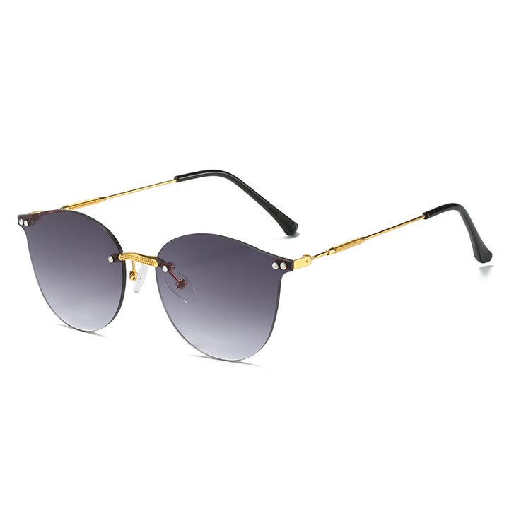 Dame moteriktig solbrille med innovativ metallramme og fleksibel nesestøtte Skanto