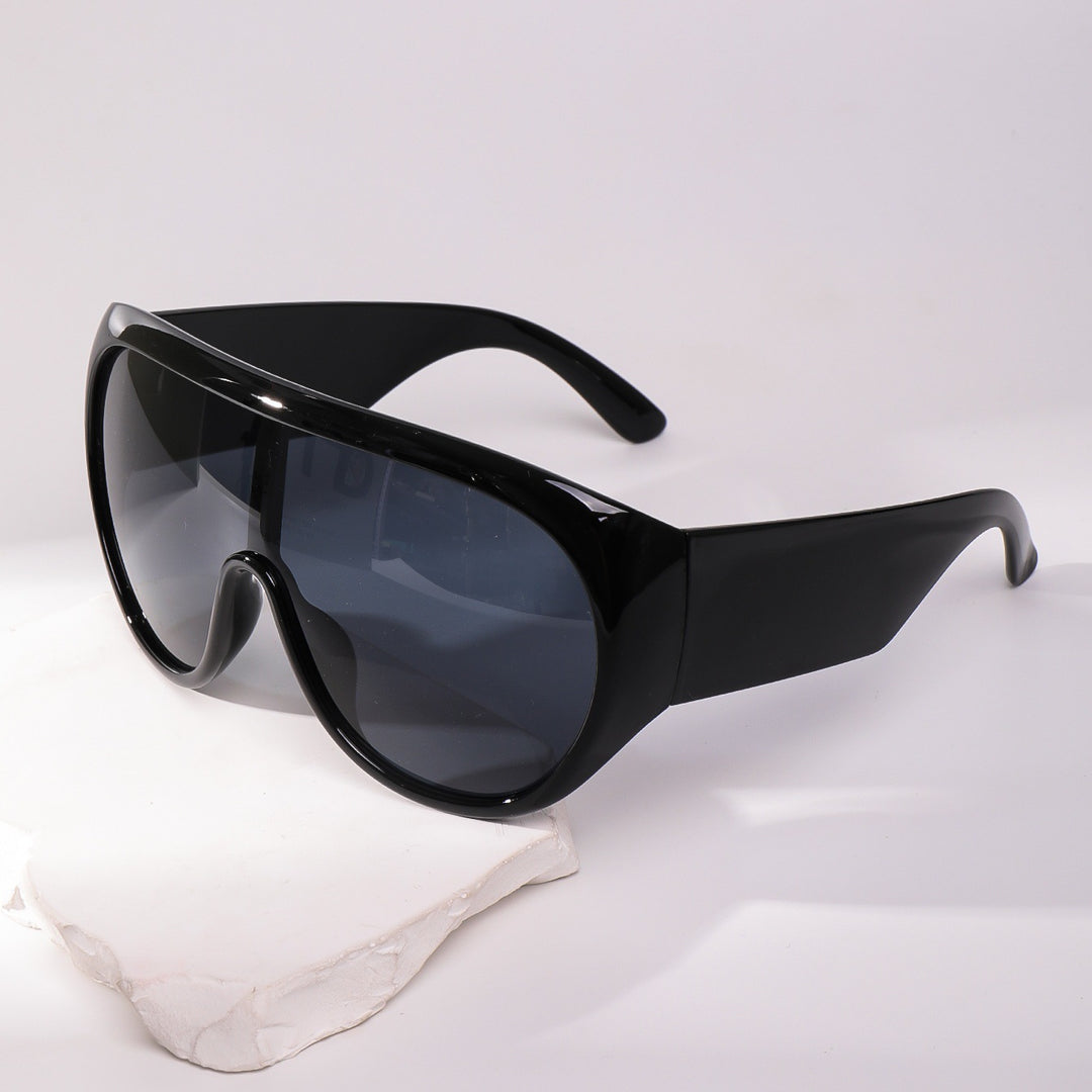 Dame oversized solbriller i moderne design med UV-beskyttelse Skanto