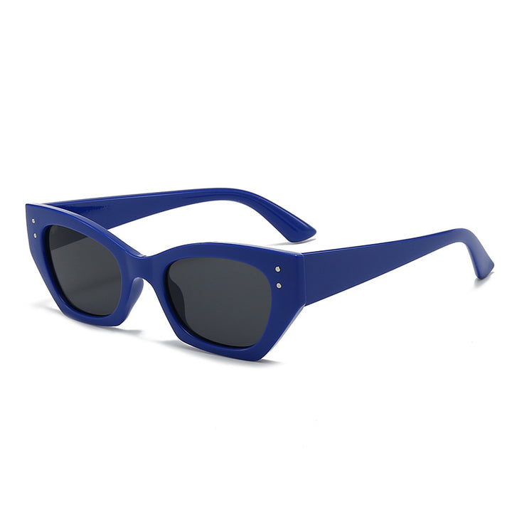 Dame moderne motefull solbrille i innovativt design Skanto