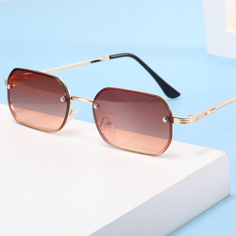 Damer moterikt Åttekantet solbrille med luksuriøs metallramme Skanto