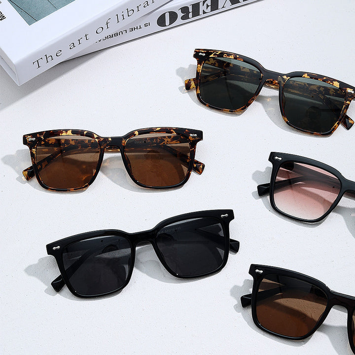 Dame quadratisk solbrille med elegant skilpadde-ramme Skanto