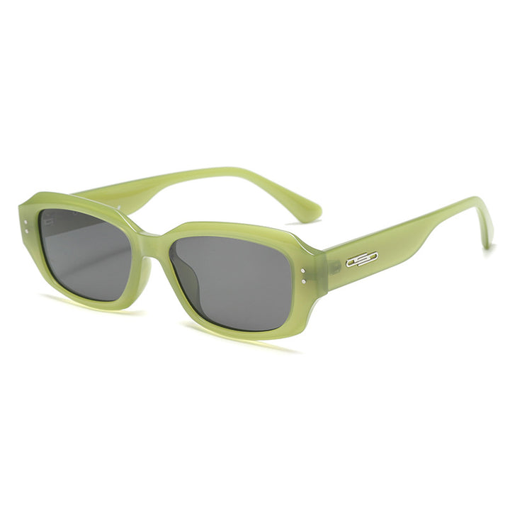 Dame trendy firkantet solbrille med innovativ gjennomsiktig ramme Skanto