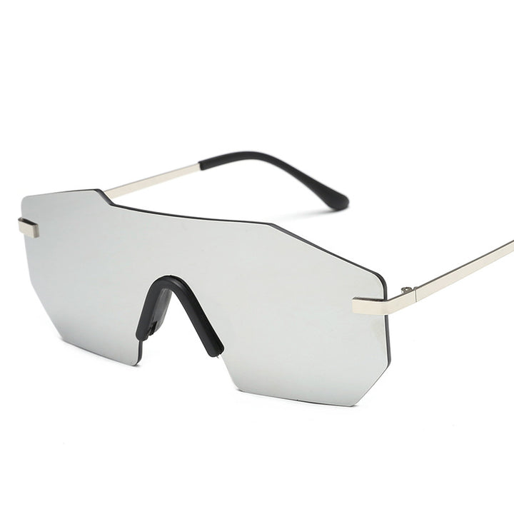 Dame oversized solbriller i futuristisk design Skanto
