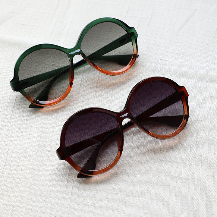 Dame oversized moteriktig solbrille med unik rammeform Skanto