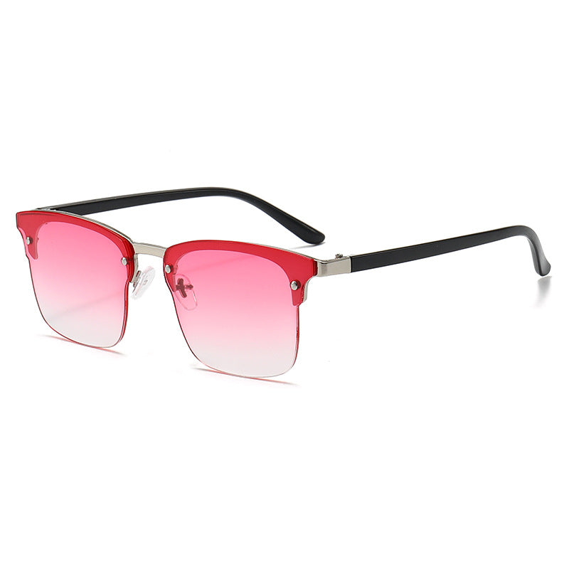 Dame moteriktig kvadratisk solbrille med robust ramme Skanto