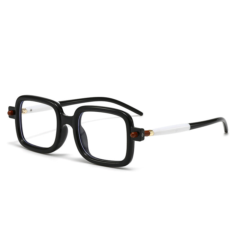 Dame moteriktig kvadratisk brille med stilige detaljer Skanto