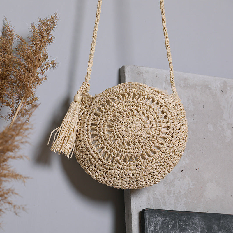 Rundveske laget av naturlig jute med trendy frynse-detalj Skanto