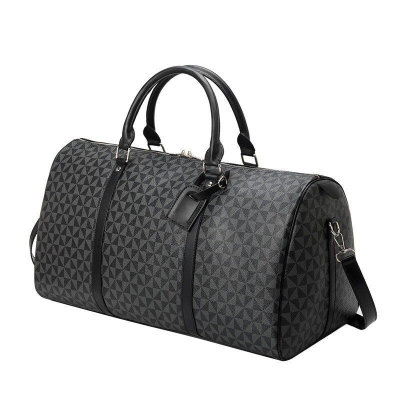 Romslig reiseveske med stilfull geometrisk design Skanto