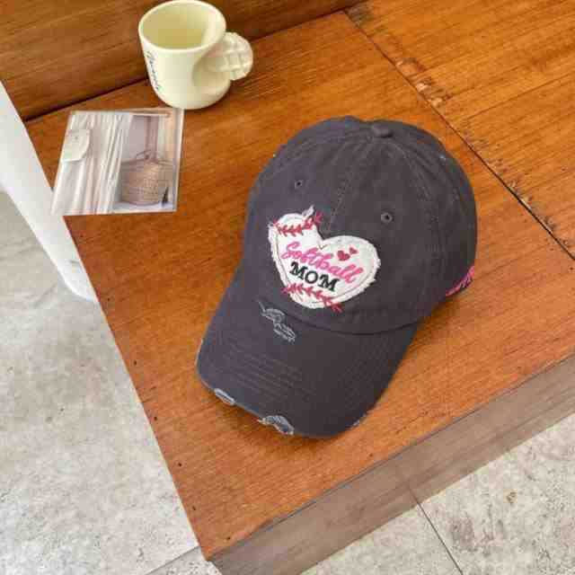 Kvinnens slitte hjertebroderte baseball caps Skanto