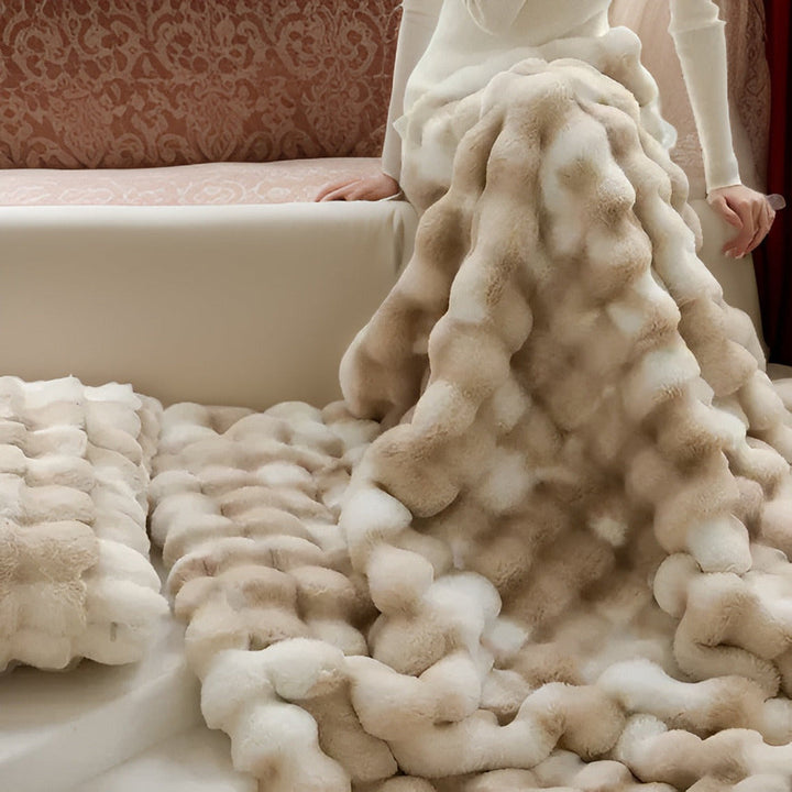 Flauschige Reisedecke aus Kunstfell – Weiche und waschbare Fleecedecke