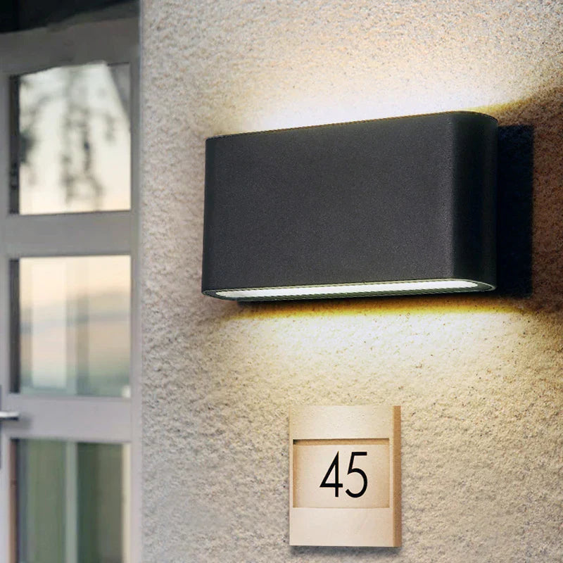 Vanntett LED utendørs vegglampe – Moderne belysning for hjem og hage | Skanto
