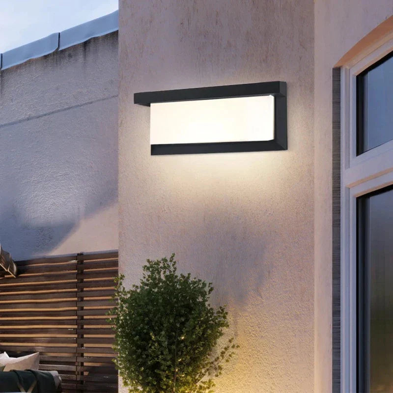 Skanto | Vanntett LED Utendørslampe