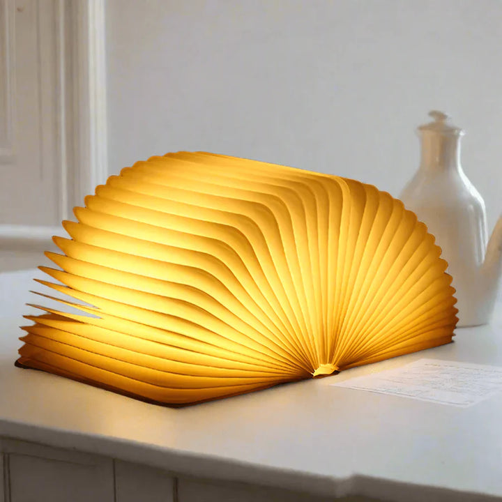 Brettbar Boklampen med Varm LED Belysning - StoryGlow | Skanto