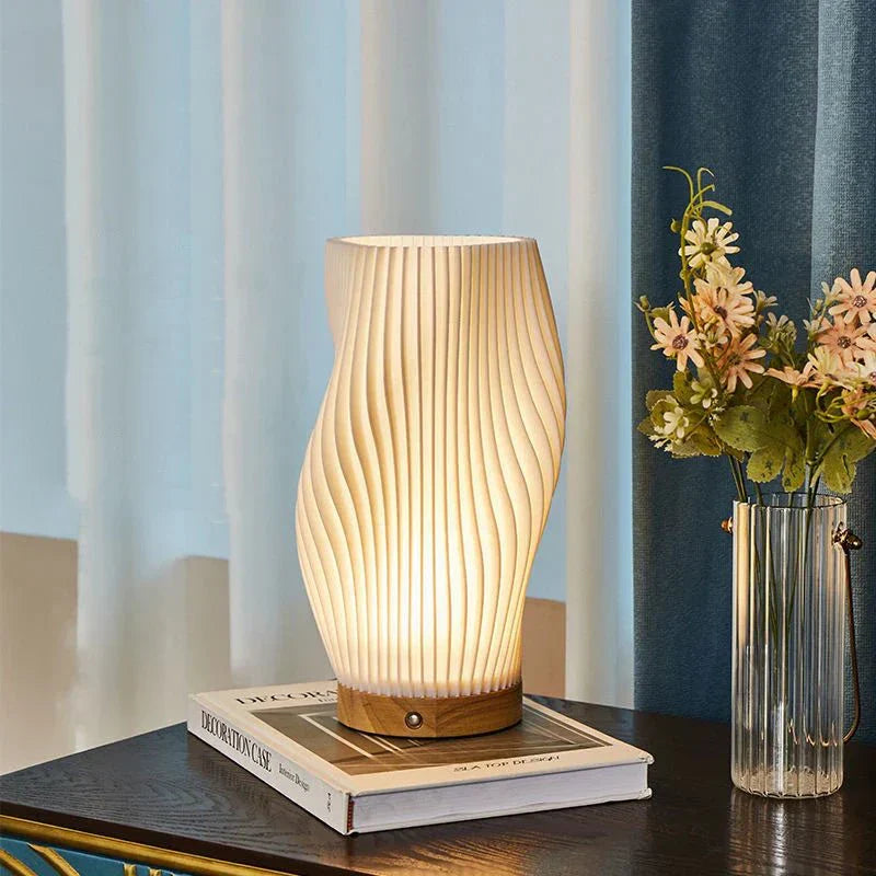 Skanto | Designer LED bordlampe med mykt lys for koselige interiører