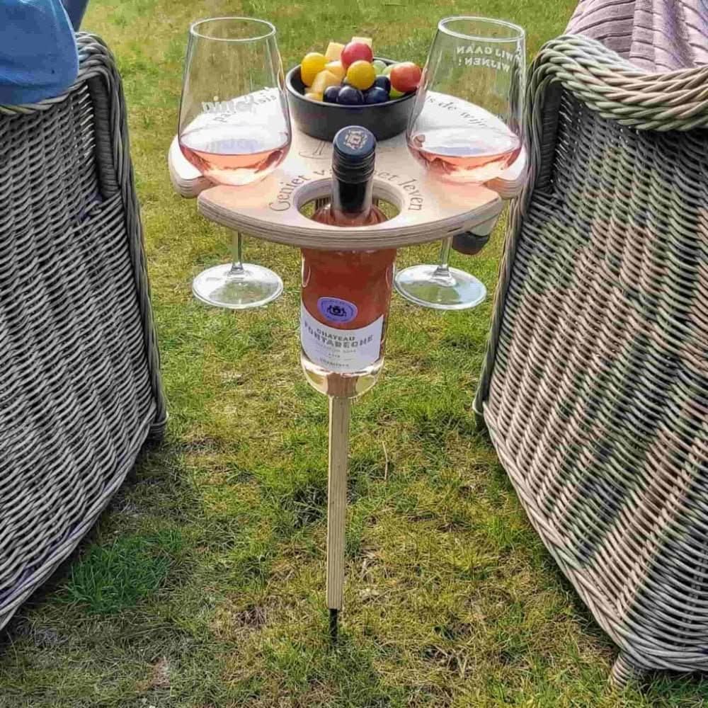 Skanto | Bærbart piknikbord for vin og snacks utendørs