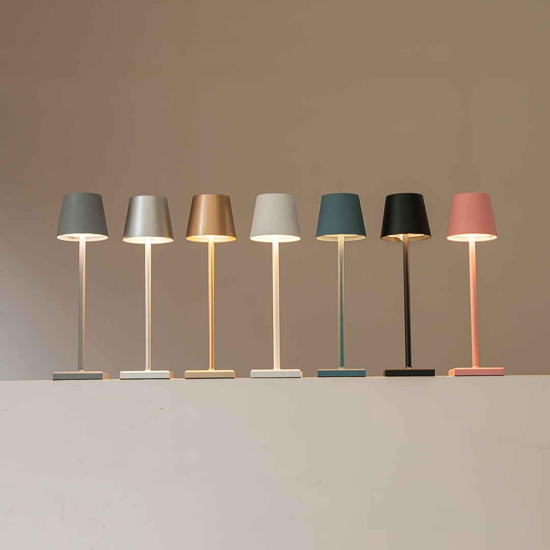 Skanto | PoldLight – Moderne LED Bordlampe med Lading Mulighet