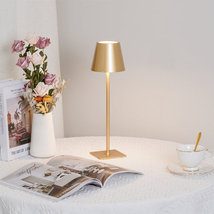 Skanto | PoldLight – Moderne LED Bordlampe med Lading Mulighet