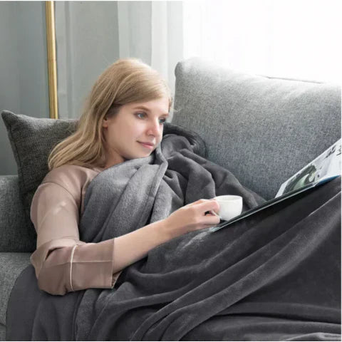 Skanto | CozyGuard Vanntett Teppe – Vendbart, Flekkbestandig & Myk Plysjdesign