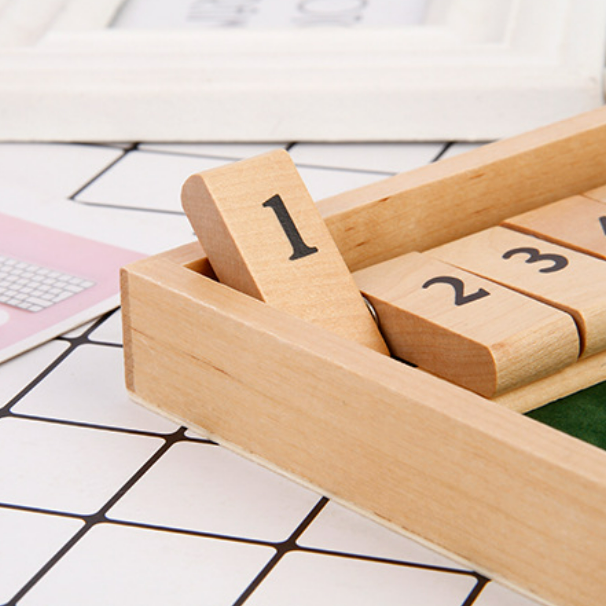 Skanto | "Shut The Box" spill – Morsom bordmatte spill for voksne og barn