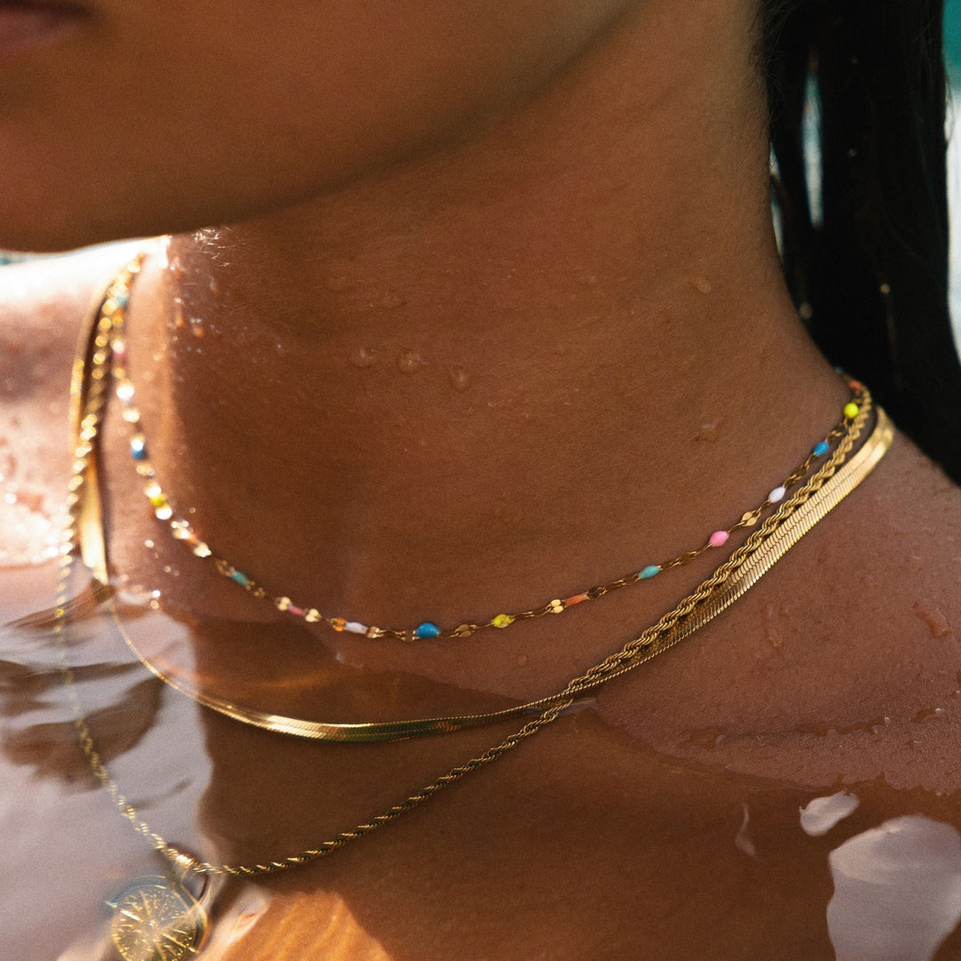 Skanto | Regnbue choker halskjede for hverdagsbruk