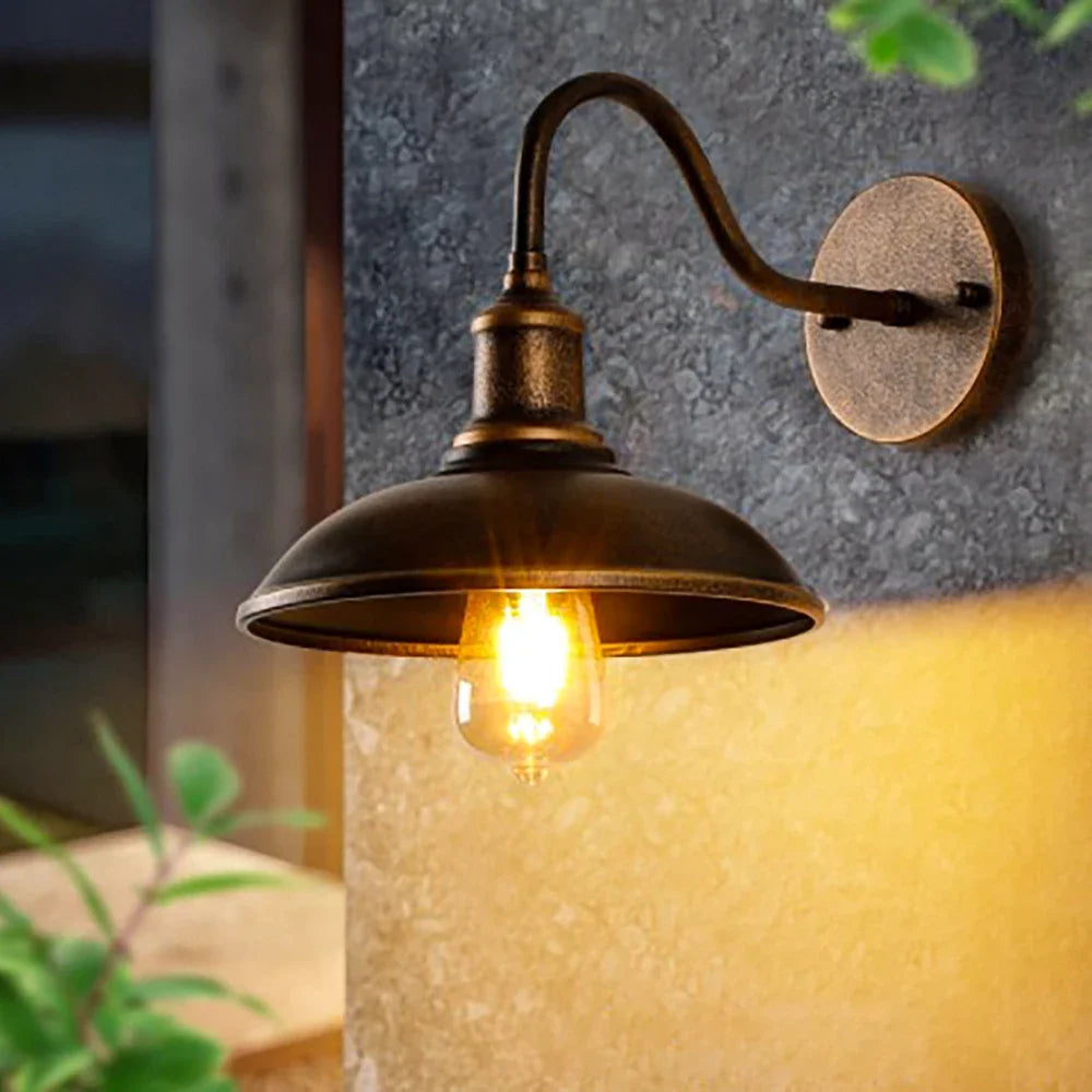 Skanto | Elegant vegglampe i retrodesign
