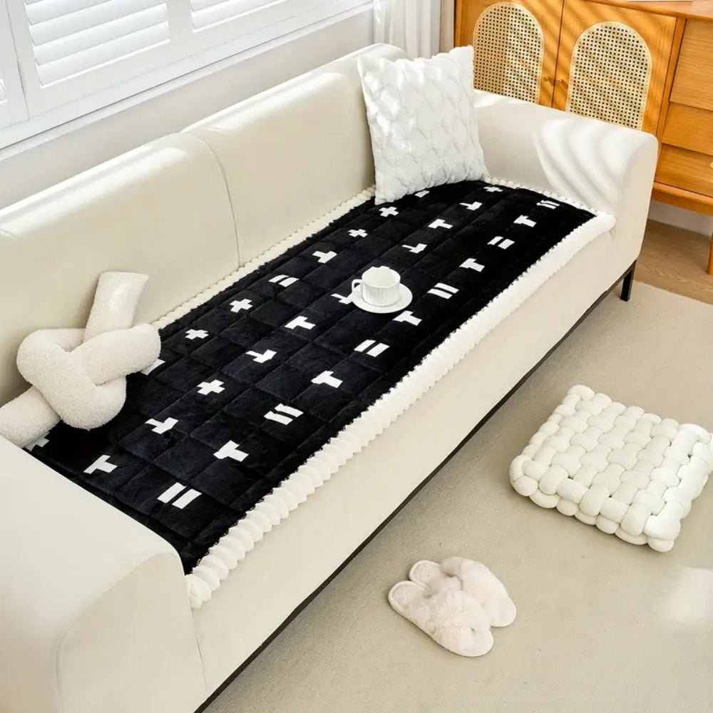 Skanto | Ruffled Cloud Edge Quilted Couch Cover