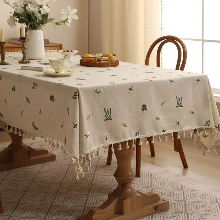 Skanto | Rustic Bloom Tassel DUK