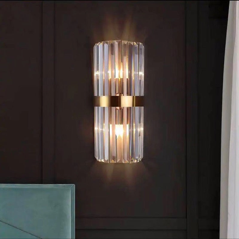 Skanto | GoldenGleam – Elegant Gullvegglampe med Varme Glød