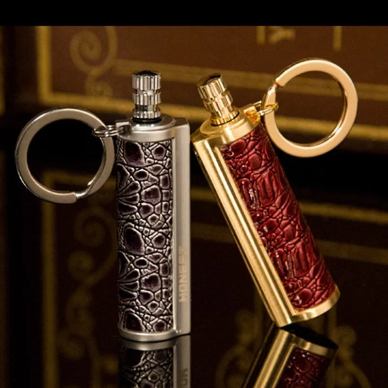 Lærri nøkkelring Metall Tenner Inferno Lighter | Skanto