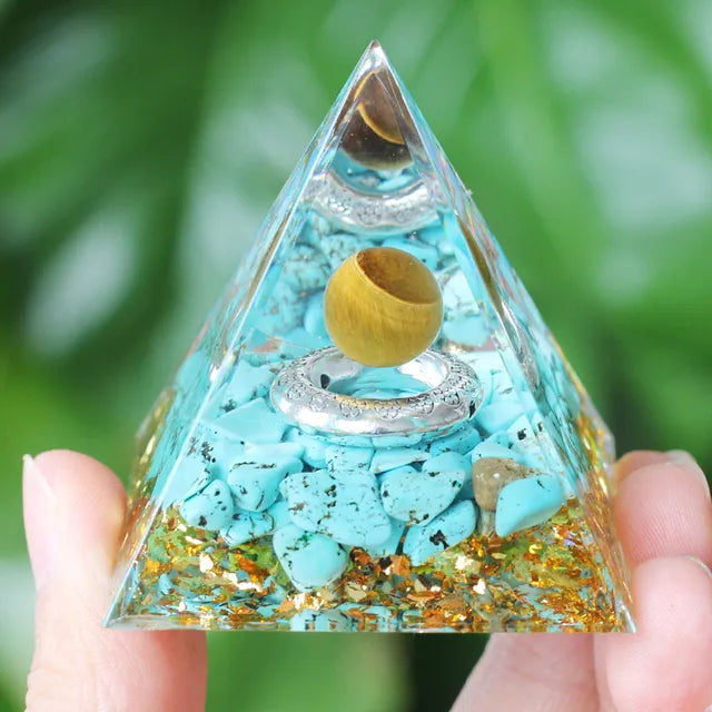 Skanto | Amethyst Peridot Orgone Pyramide - Energigenerator Krystall Reiki Chakra Orgonitt Meditasjonsverktøy